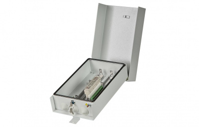 Ящик кабельный ЯК-ПМ-40/20, 1 плинт ПВТ-10Р  с винтовыми клеммами, оснащеный магазин защиты ССД